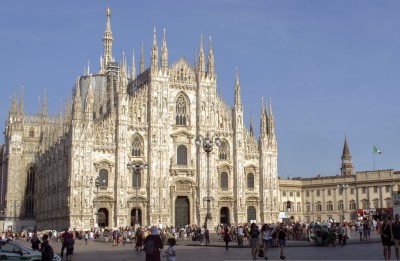 Milán